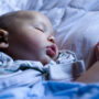 Bir Bebeğin Gece Boyunca Uyumasını Nasıl Sağlarsınız?